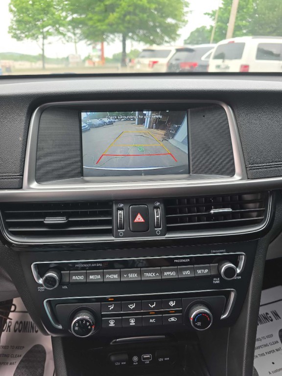2018 Kia Optima Image 17