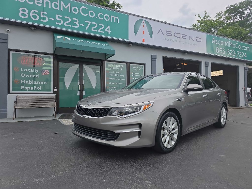 2018 Kia Optima Image 1