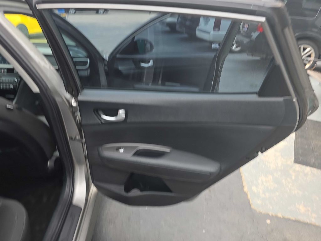 2018 Kia Optima Image 8