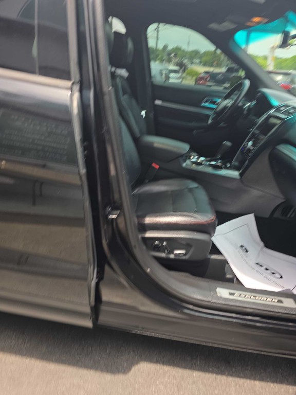 2016 Ford Explorer Image 7