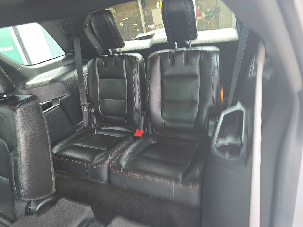2016 Ford Explorer Image 15