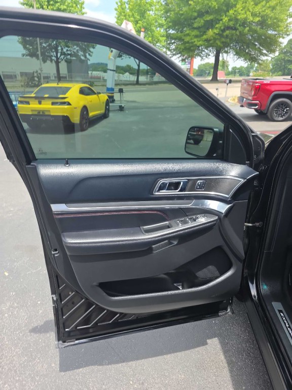 2016 Ford Explorer Image 19