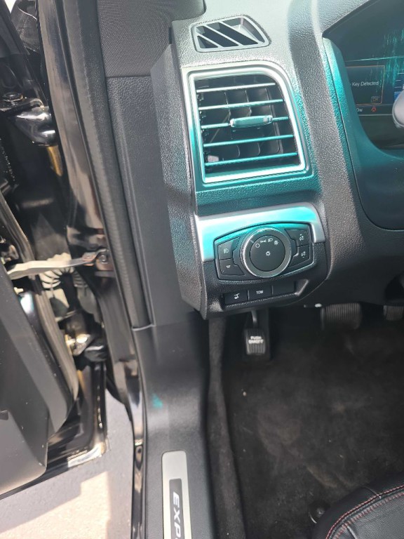 2016 Ford Explorer Image 20