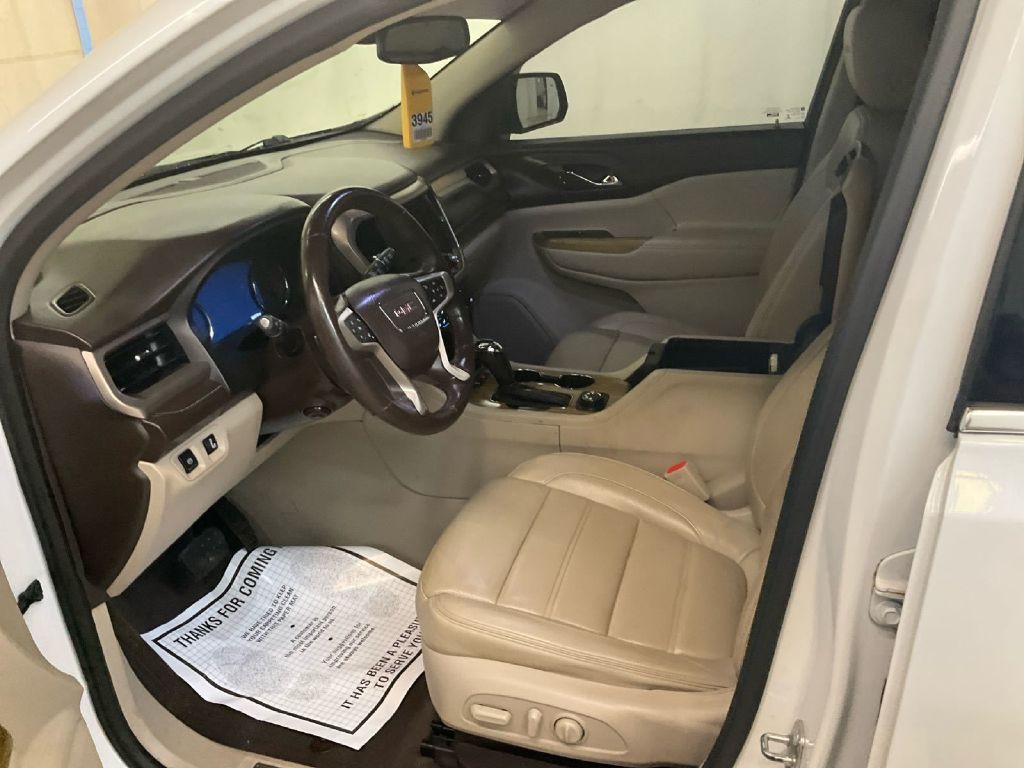 2017 GMC Acadia Image 3