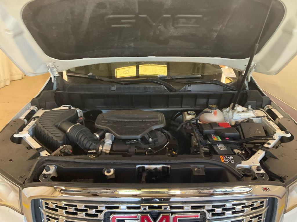 2017 GMC Acadia Image 4