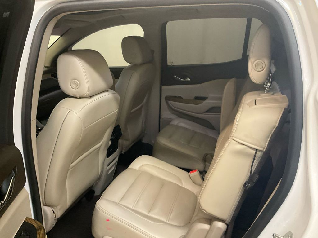 2017 GMC Acadia Image 5