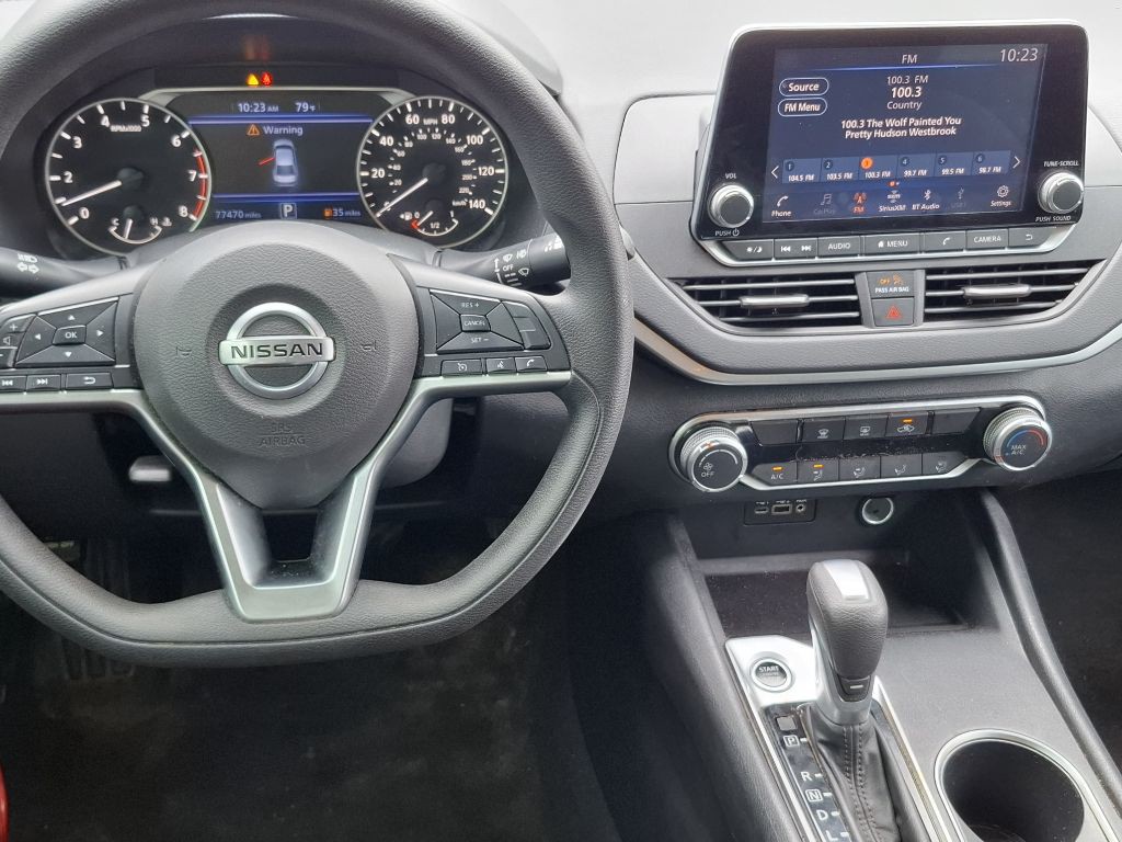 2022 Nissan Altima Image 2