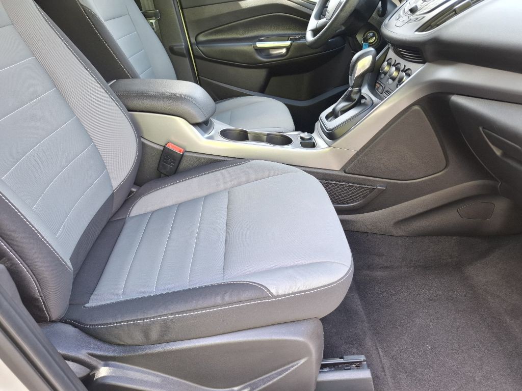 2016 Ford Escape Image 8