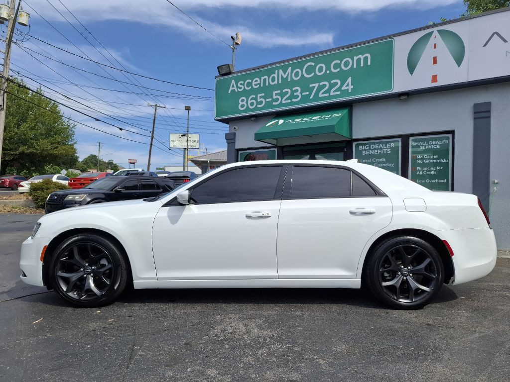 2022 Chrysler 300 Image 6