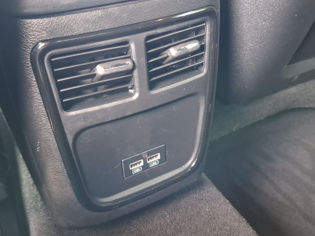 2022 Chrysler 300 Image 12