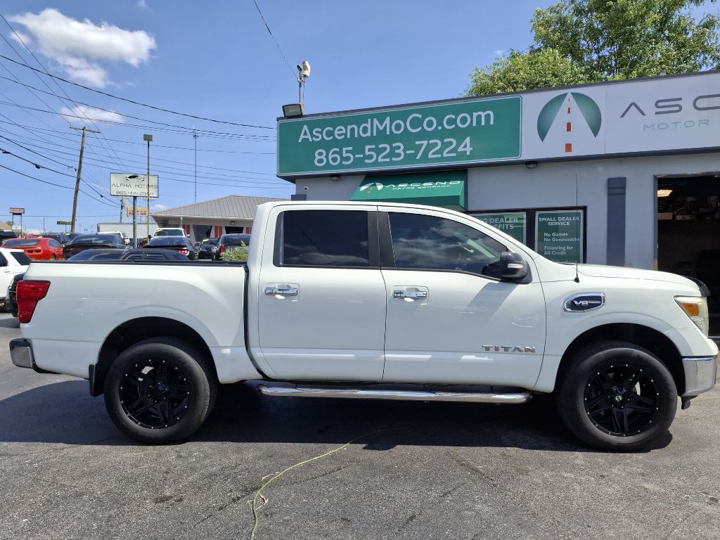 2017 Nissan Titan Image 6