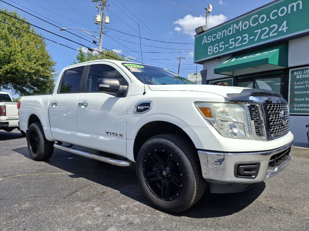 2017 Nissan Titan Image 7