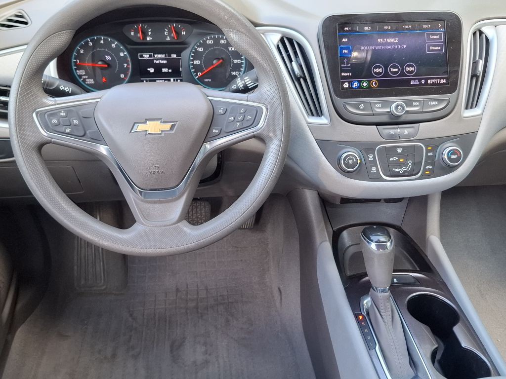 2020 Chevrolet Malibu Image 2