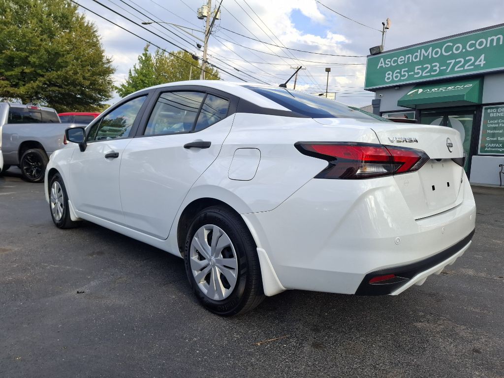 2025 Nissan Versa Image 3