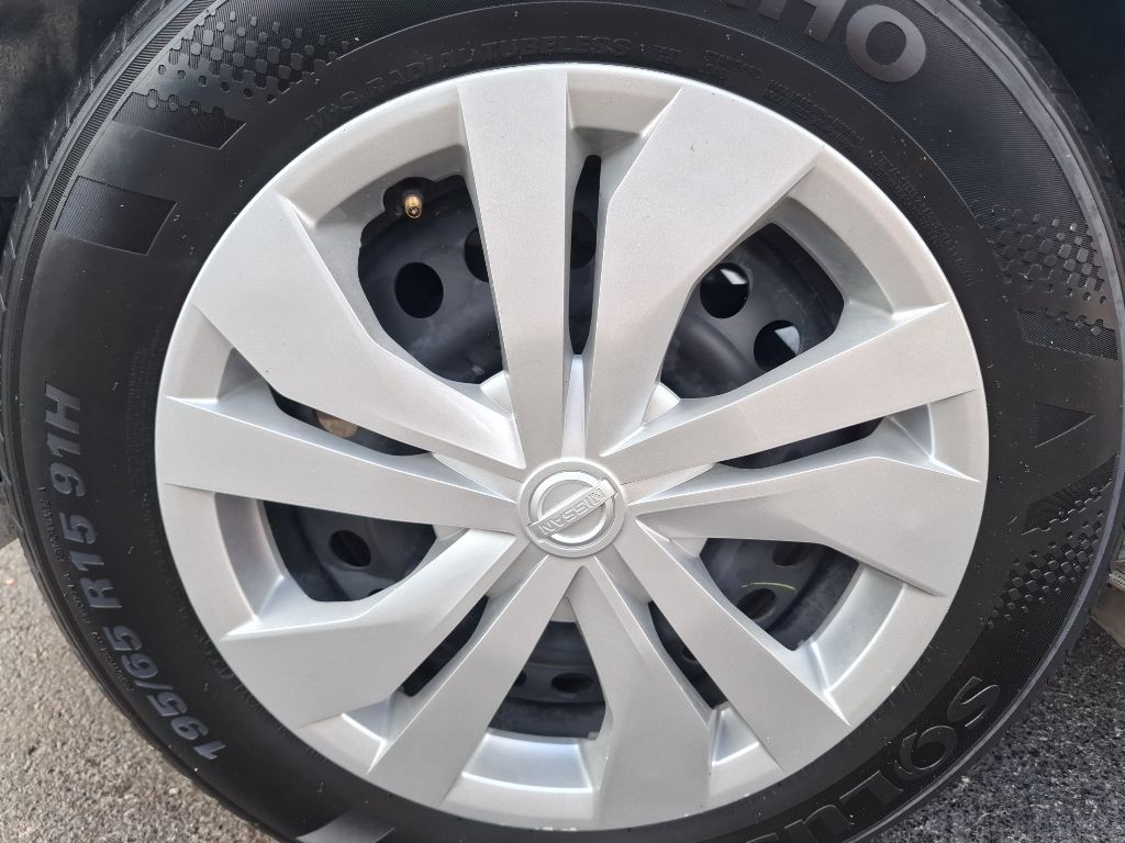 2025 Nissan Versa Image 5