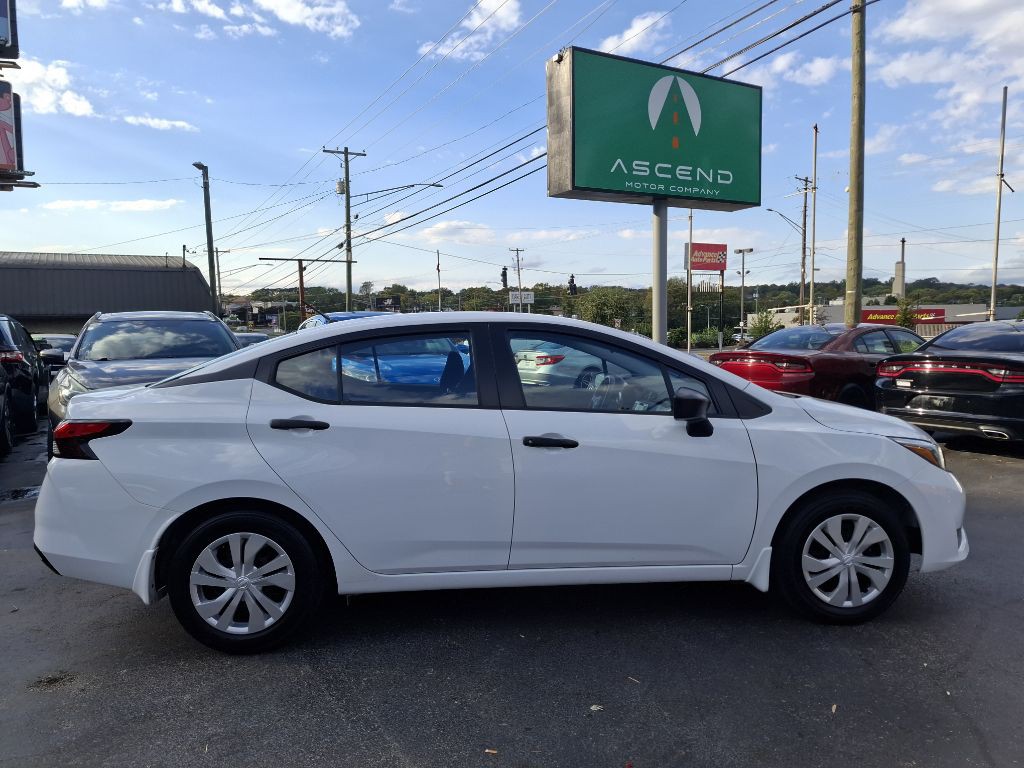 2025 Nissan Versa Image 8