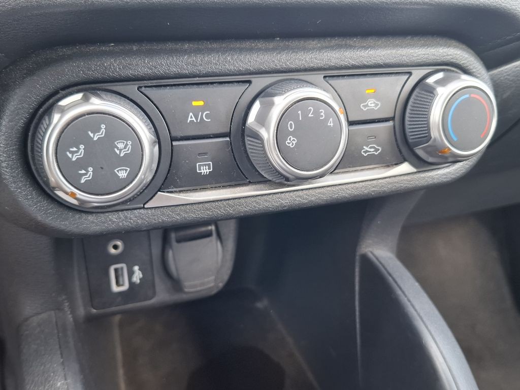 2025 Nissan Versa Image 14