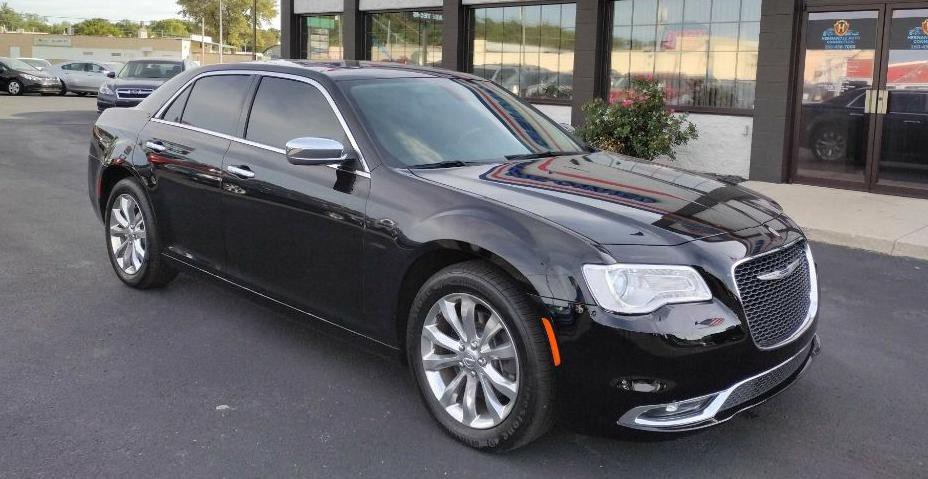 2020 Chrysler 300 Image 1