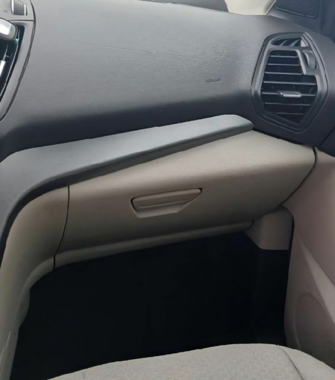 2017 Ford Escape Image 2