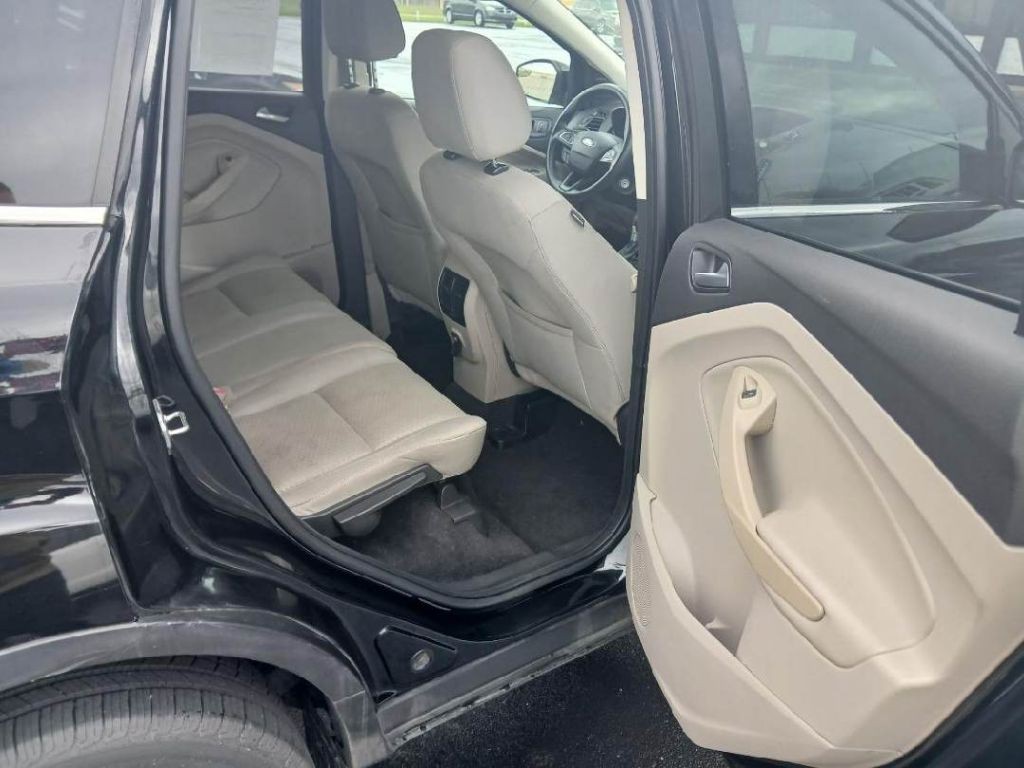 2017 Ford Escape Image 10