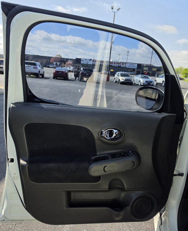 2010 Nissan Cube Image 11