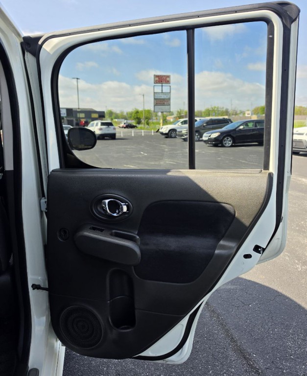 2010 Nissan Cube Image 17
