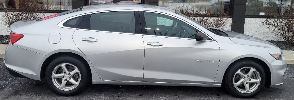 2017 Chevrolet Malibu Image 7