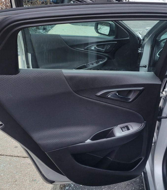 2017 Chevrolet Malibu Image 10