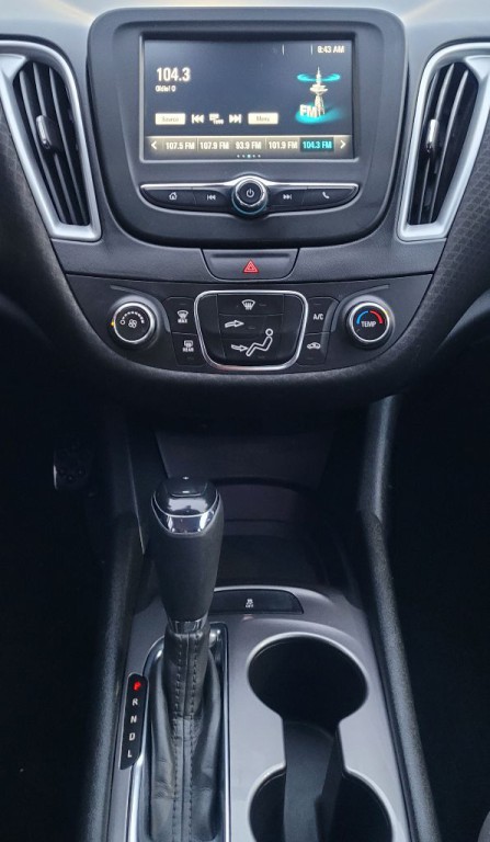 2017 Chevrolet Malibu Image 13
