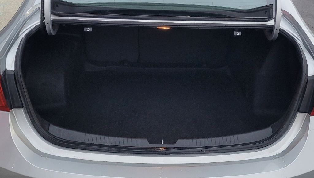 2017 Chevrolet Malibu Image 18