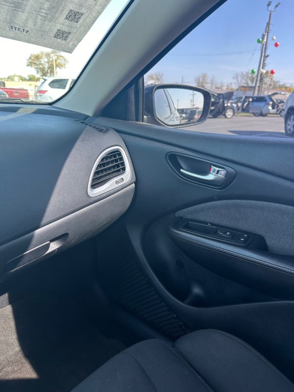 2013 Dodge Dart Image 22