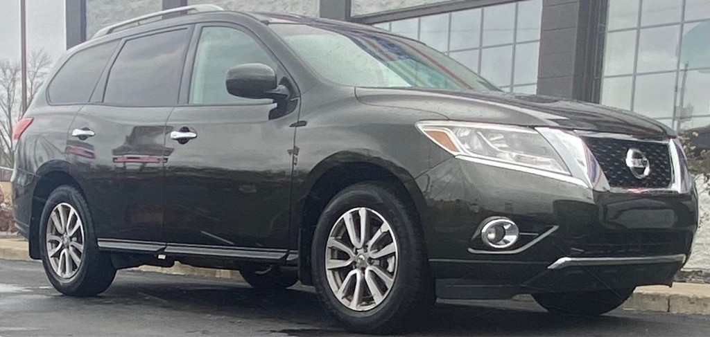 2015 Nissan Pathfinder Image 1