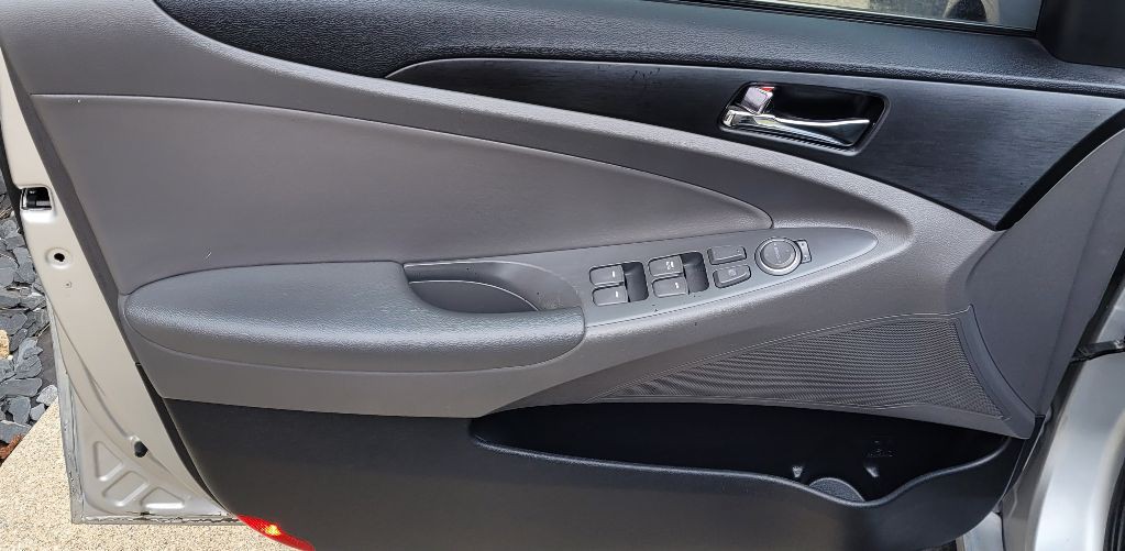 2012 Hyundai Sonata Image 6