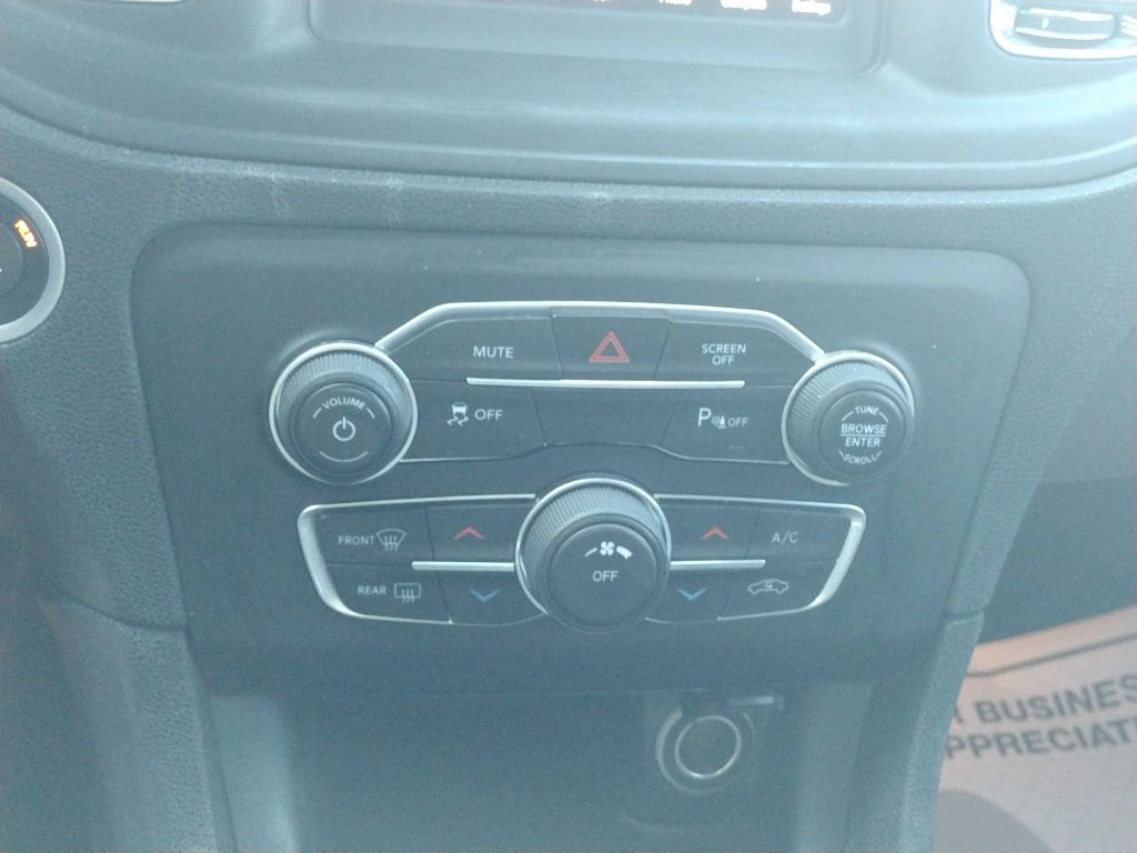 2018 Dodge Charger Image 16