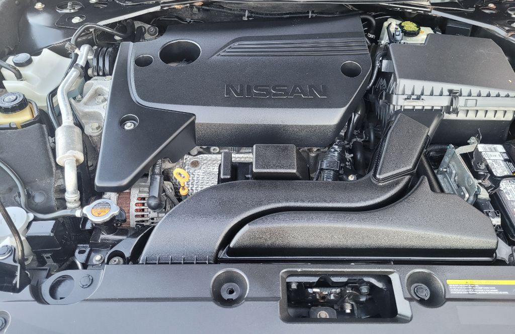 2017 Nissan Altima Image 13