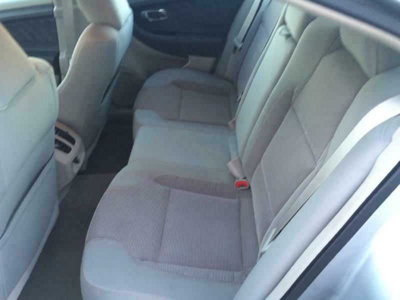 2011 Ford Taurus Image 8