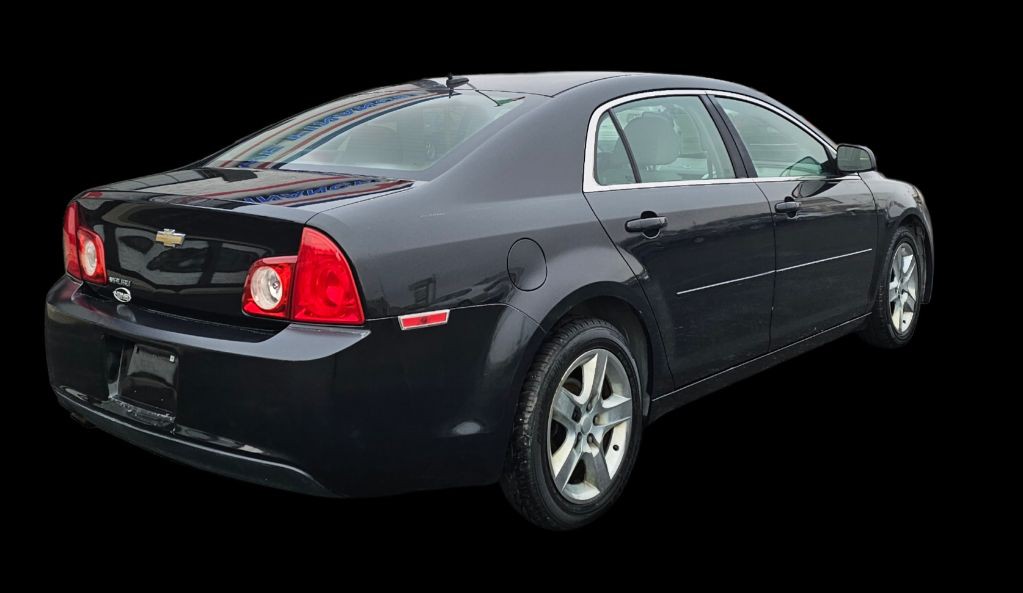2011 Chevrolet Malibu Image 6