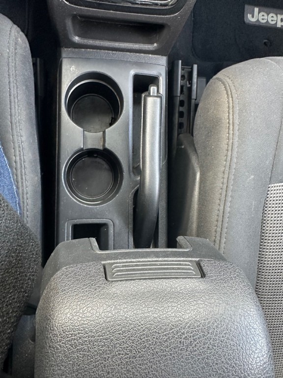 2012 Jeep Patriot Image 34