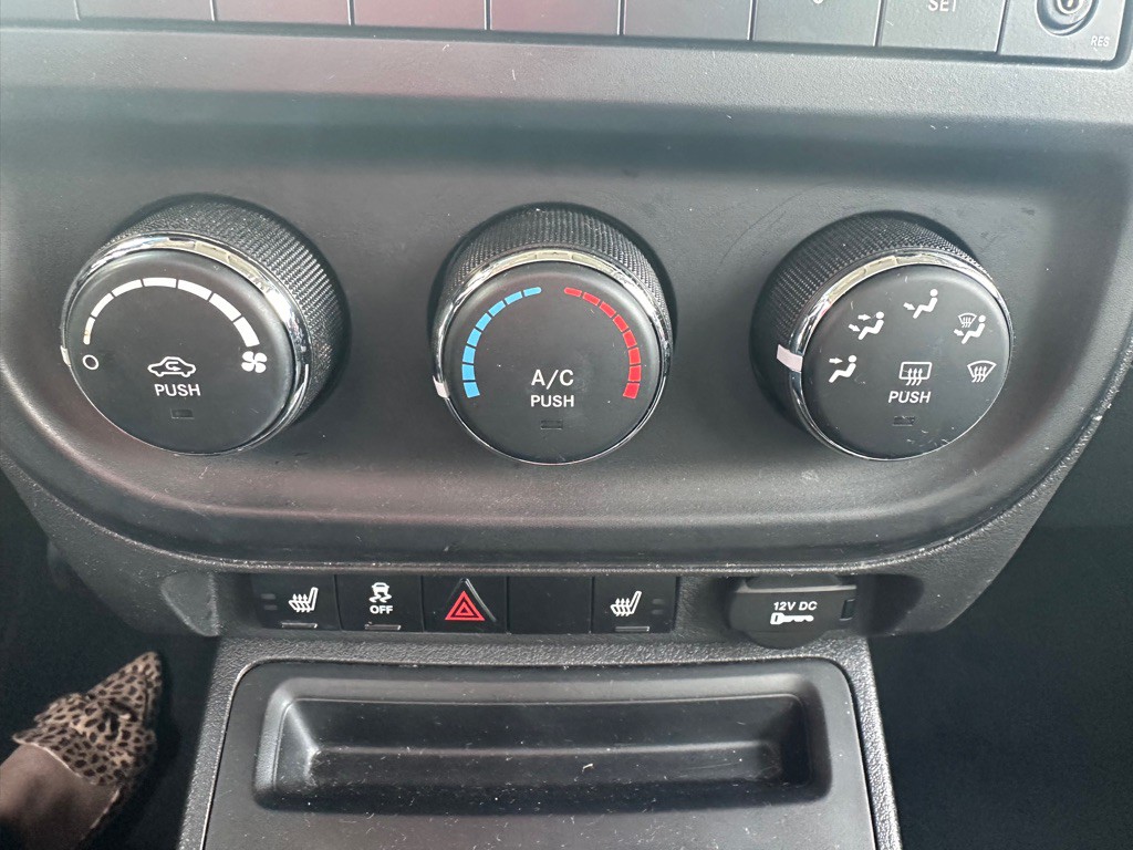 2012 Jeep Patriot Image 35