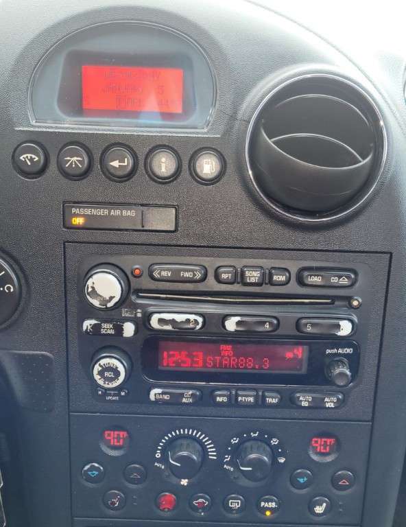 2007 Pontiac Grand Prix Image 8