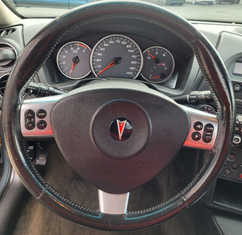 2007 Pontiac Grand Prix Image 10