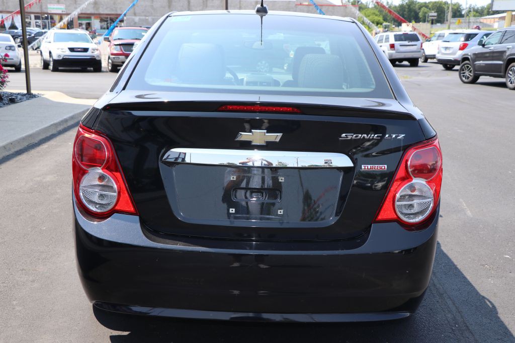 2015 Chevrolet Sonic Image 31