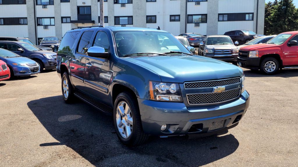 2008 Chevrolet Suburban Image 8