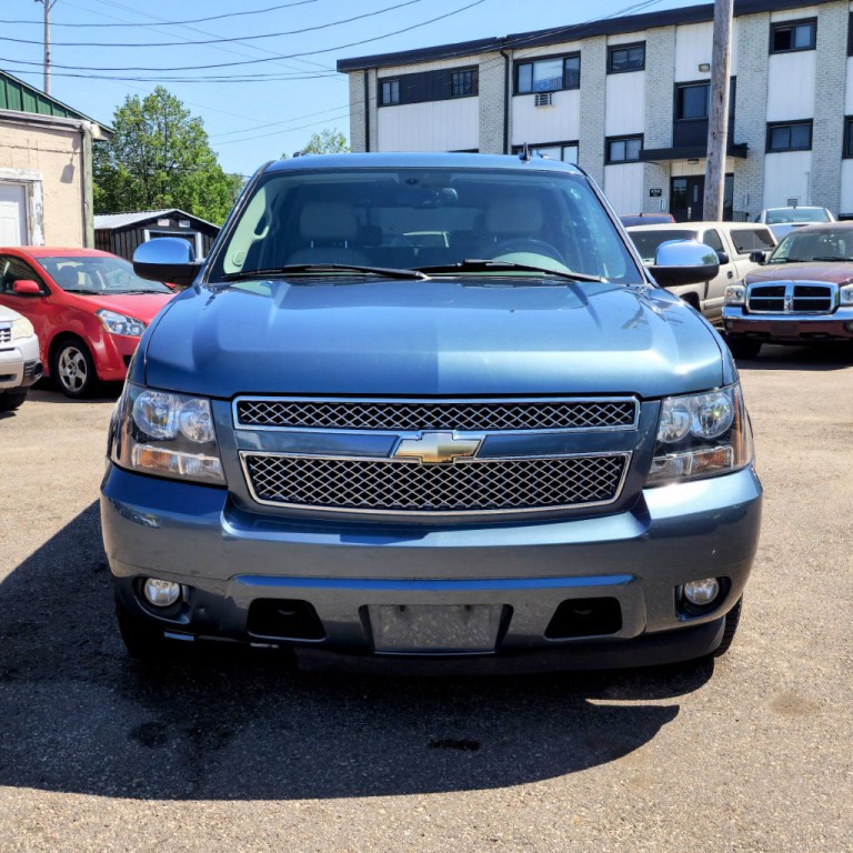 2008 Chevrolet Suburban Image 9
