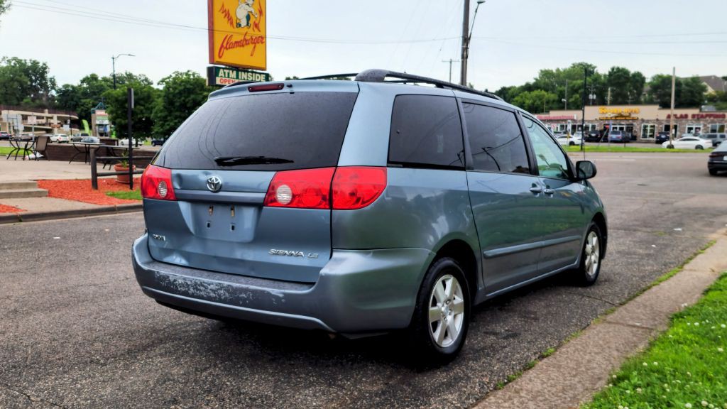 2008 Toyota Sienna Image 6
