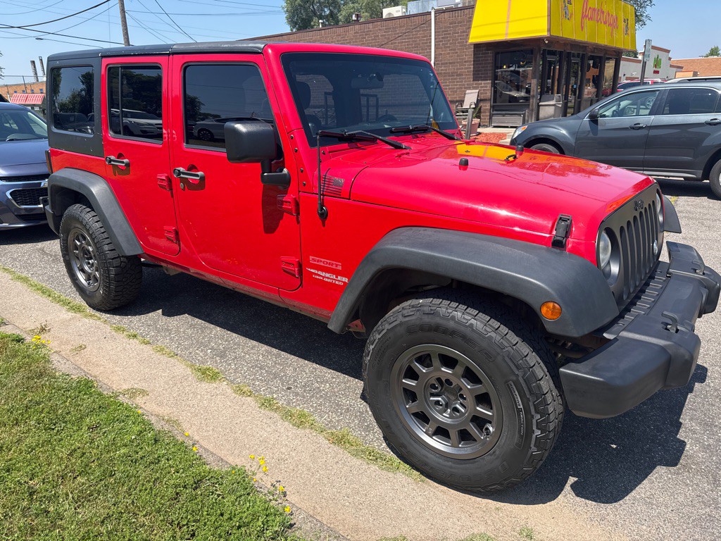 2011 Jeep Wrangler Unlimited Image 2