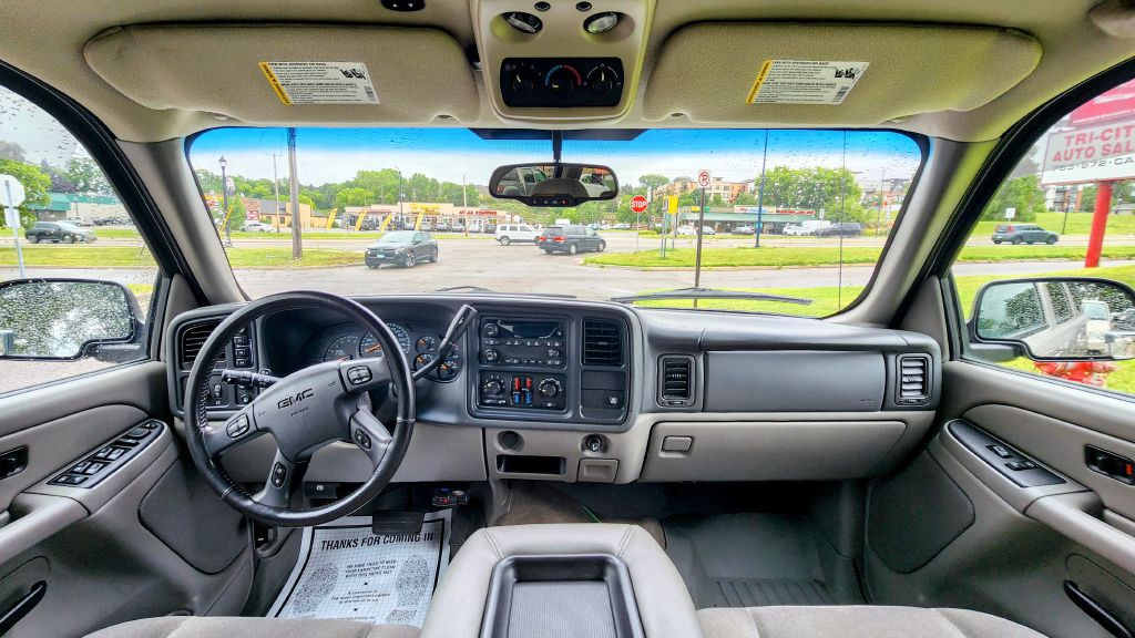 2006 GMC Yukon Image 12