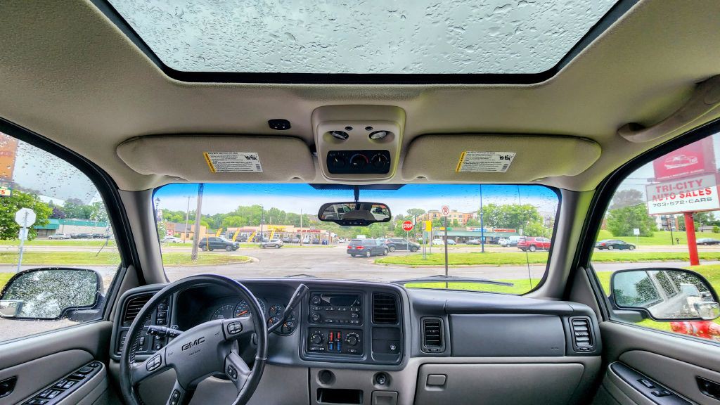 2006 GMC Yukon Image 13
