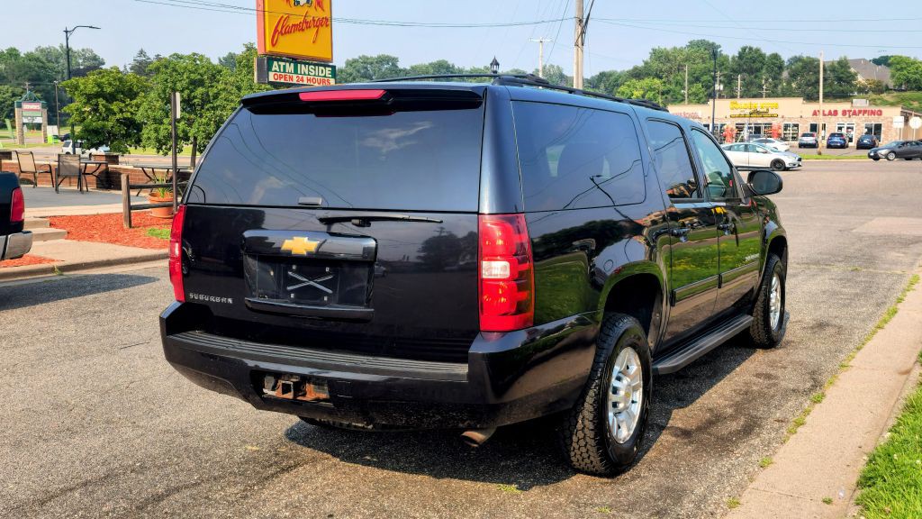2013 Chevrolet Suburban Image 6