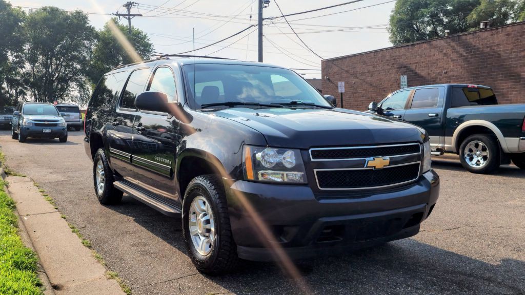 2013 Chevrolet Suburban Image 8